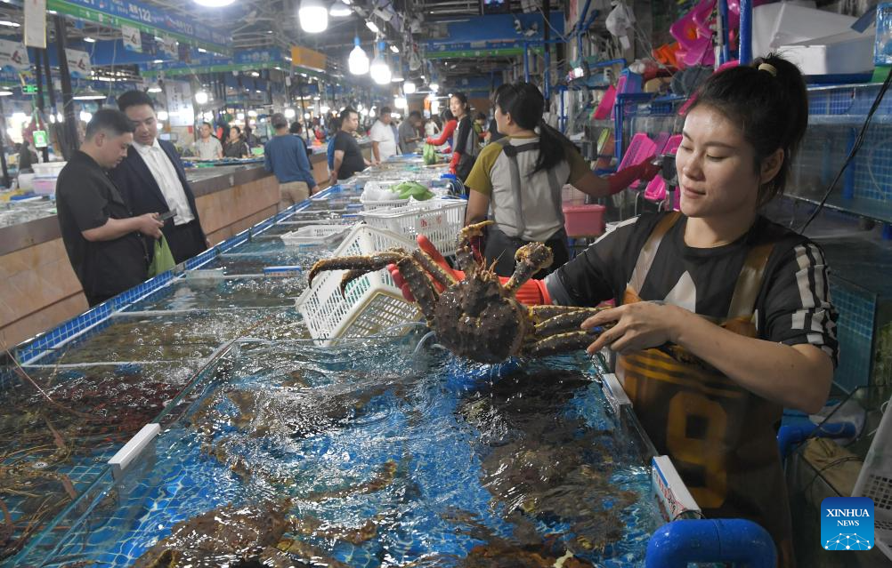 A glimpse of food market in Sanya, China's Hainan