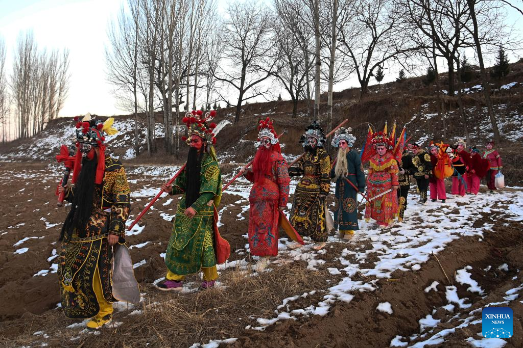 Shehuo folk performance staged to mark Lantern Festival in Longxian County of NW China's Shaanxi