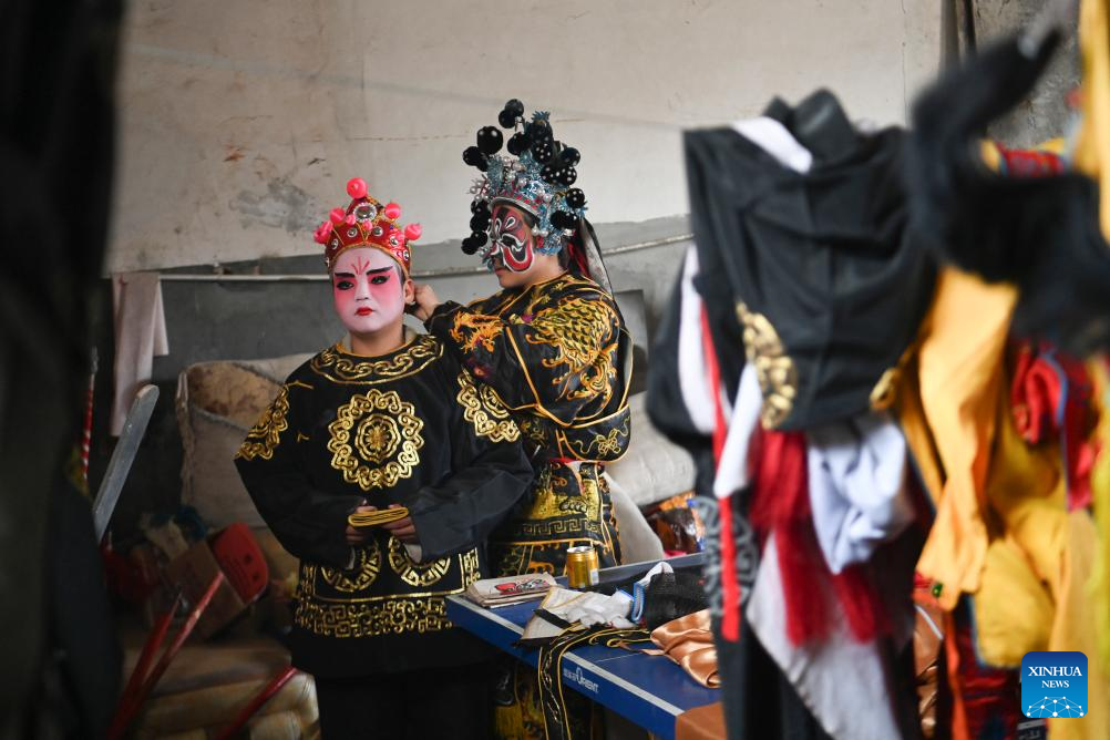 Shehuo folk performance staged to mark Lantern Festival in Longxian County of NW China's Shaanxi