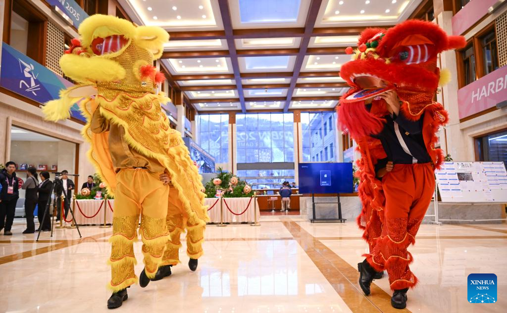 Cultural activity held to celebrate Lantern Festival at press center for Asian Winter Games