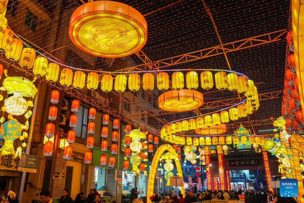 Various activities held across China to celebrate Lantern Festival