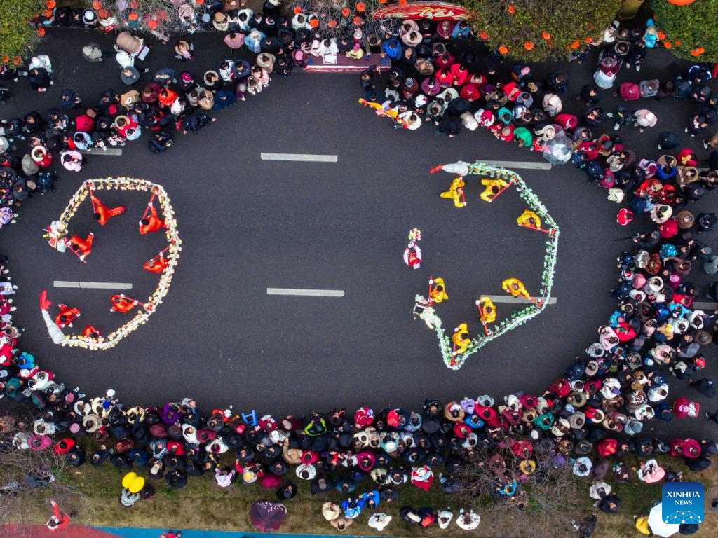 Various activities held across China to celebrate Lantern Festival