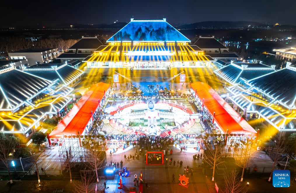 Various activities held across China to celebrate Lantern Festival