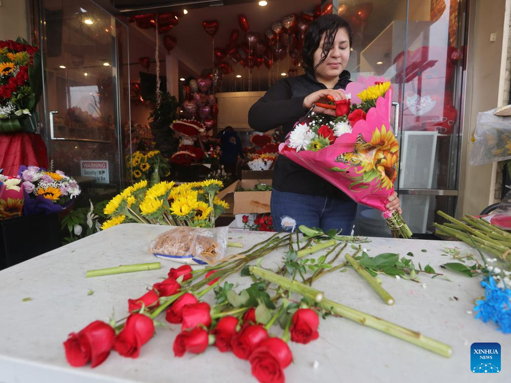 People prepare for Valentine's Day across world