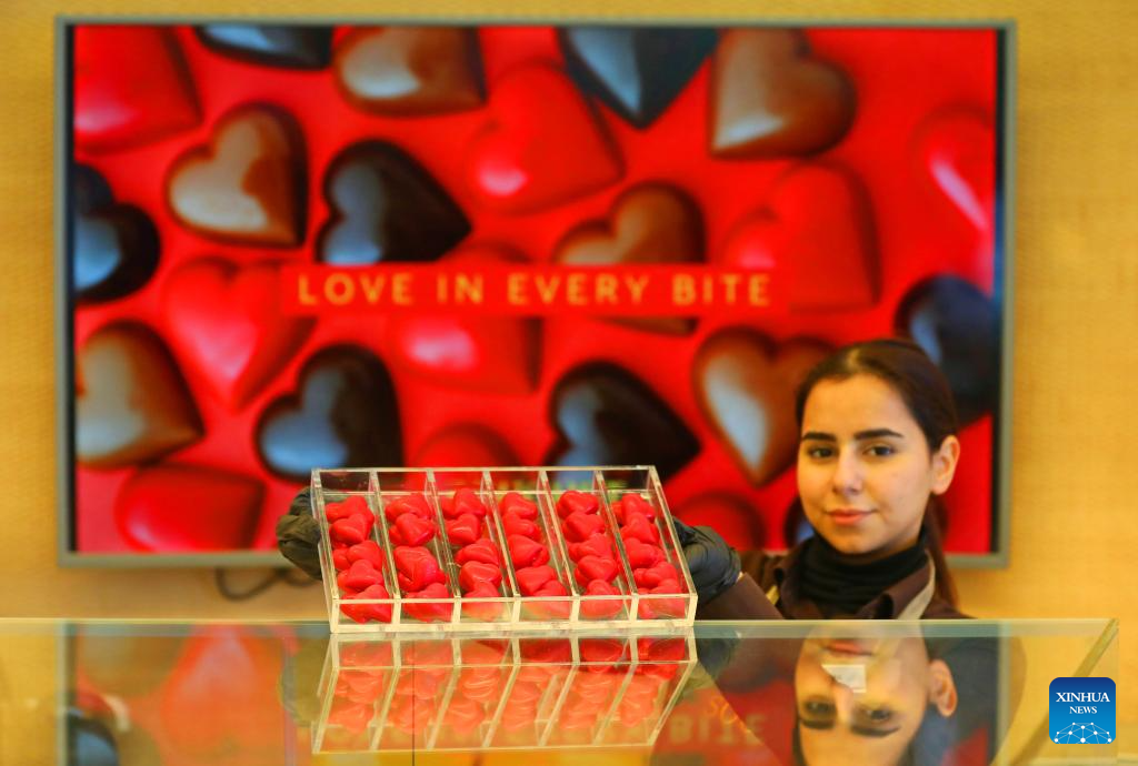 People prepare for Valentine's Day across world