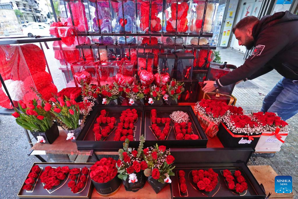 People prepare for Valentine's Day across world