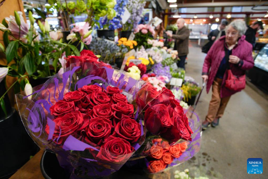 People prepare for Valentine's Day across world