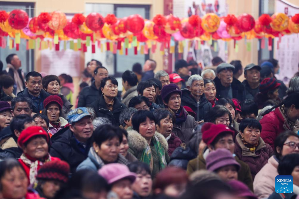 People celebrate Lantern Festival in Ruhong Village, China's Zhejiang