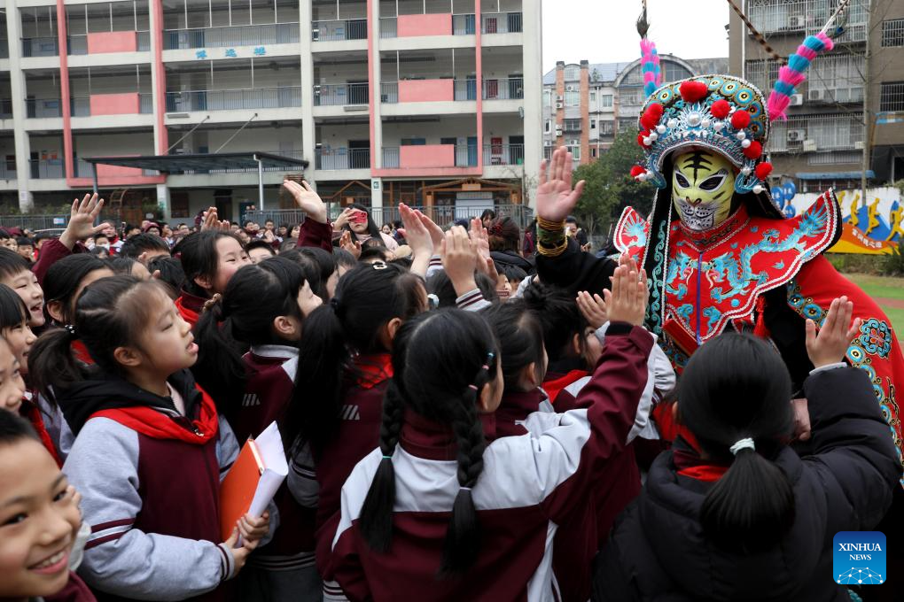 New school semester starts in China