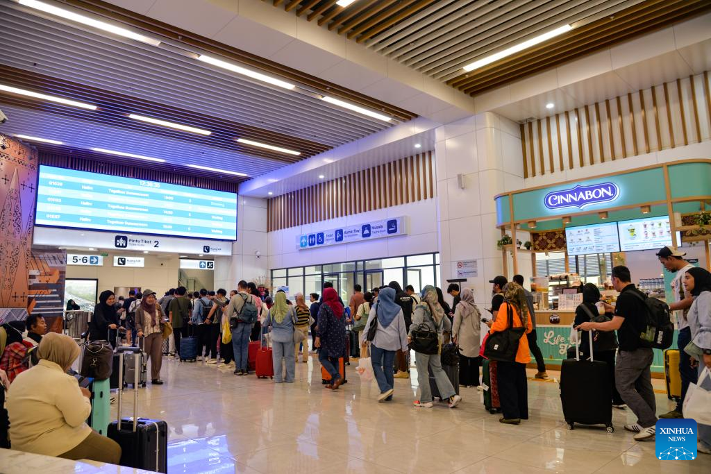 Jakarta-Bandung High-Speed Railway transports over 8 mln passengers