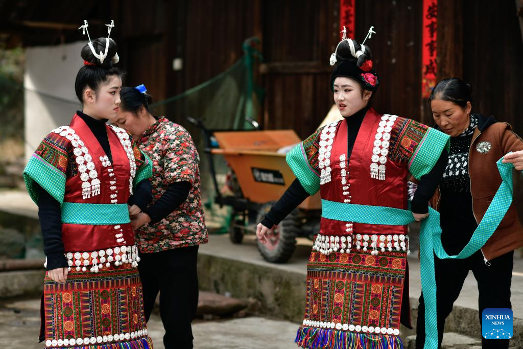 People enjoy Gannangxiang festival in China's Guizhou