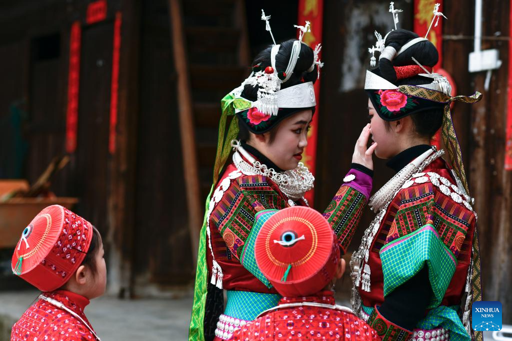 People enjoy Gannangxiang festival in China's Guizhou