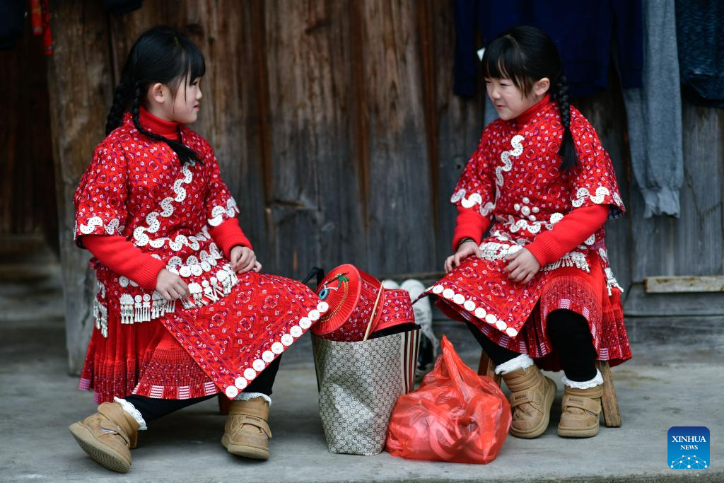 People enjoy Gannangxiang festival in China's Guizhou