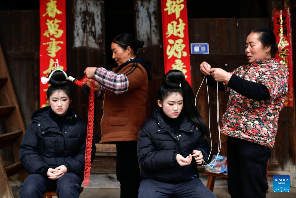 People enjoy Gannangxiang festival in China's Guizhou