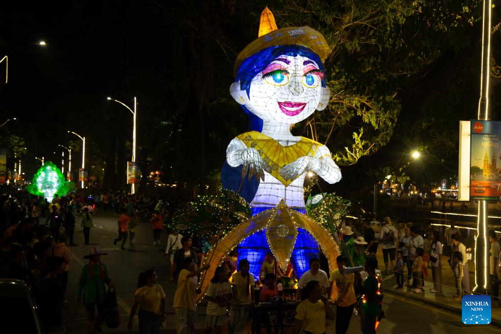 Parade of giant puppets held in Siem Reap, Cambodia