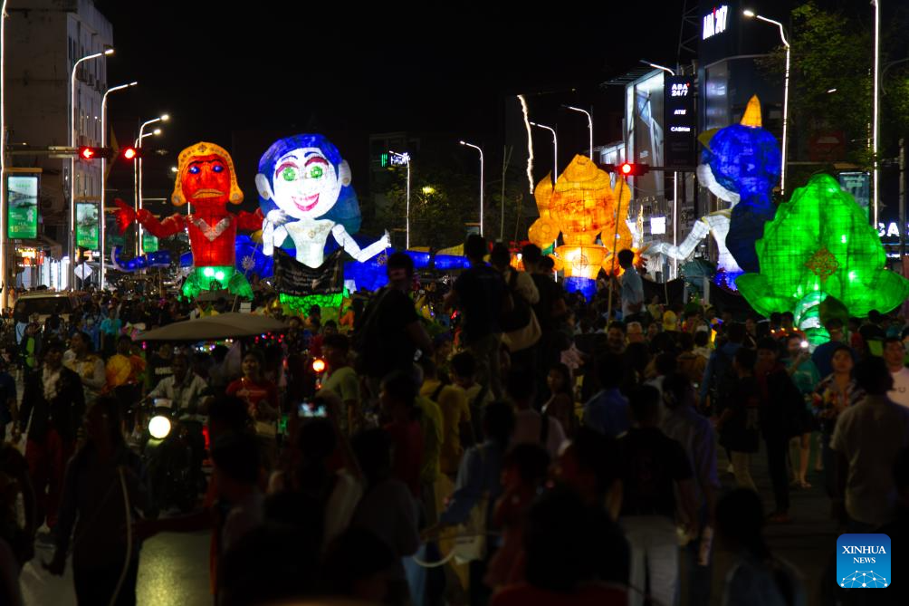 Parade of giant puppets held in Siem Reap, Cambodia