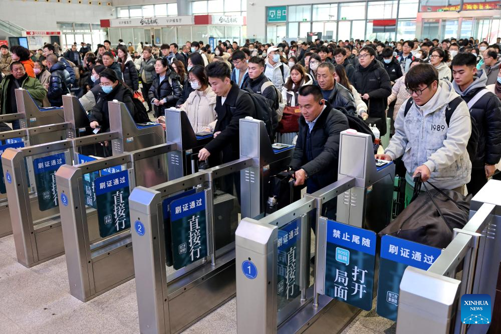 Over 9 bln trips estimated during China's Spring Festival travel rush