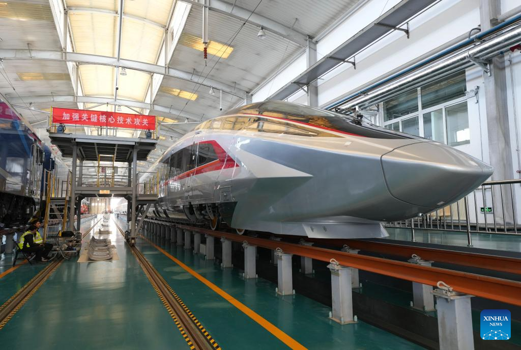 Prototype of CR450 bullet train undergoes tests in Beijing