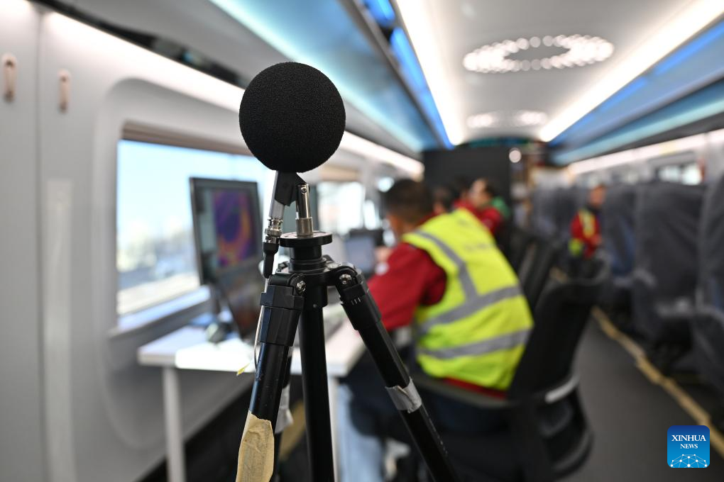 Prototype of CR450 bullet train undergoes tests in Beijing