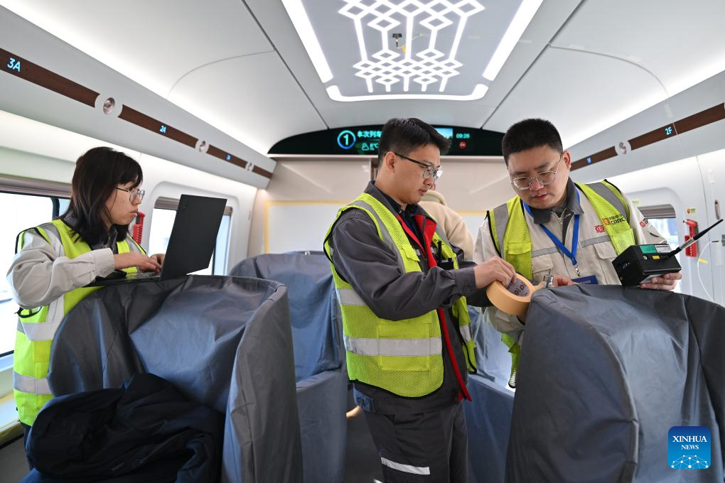 Prototype of CR450 bullet train undergoes tests in Beijing