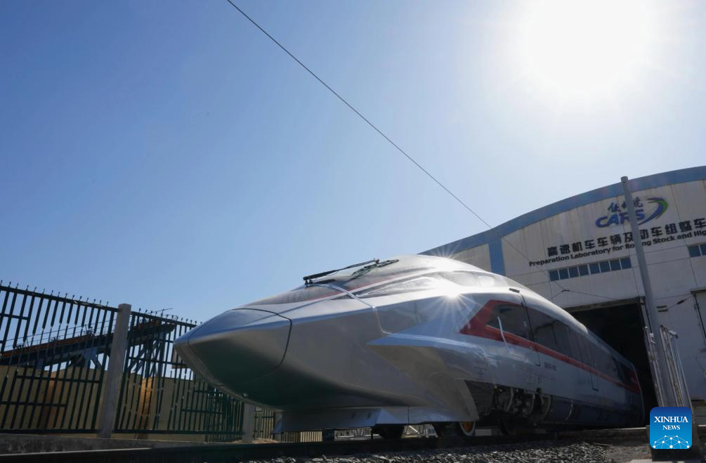 Prototype of CR450 bullet train undergoes tests in Beijing