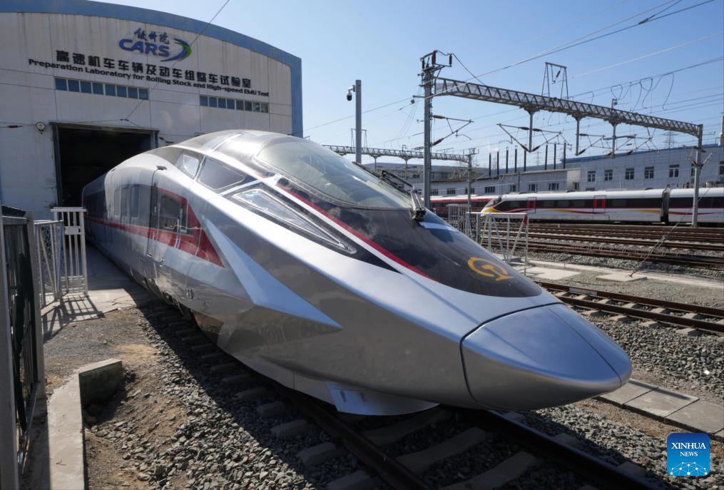 Prototype of CR450 bullet train undergoes tests in Beijing