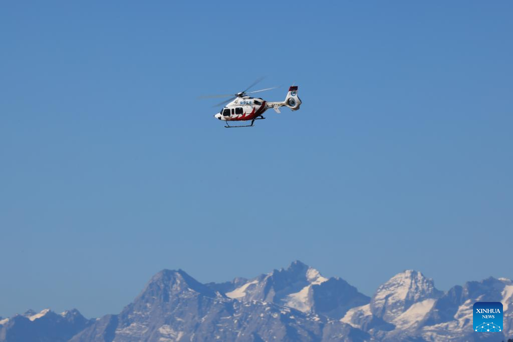 Feature: How a helicopter plateau flight test is conducted