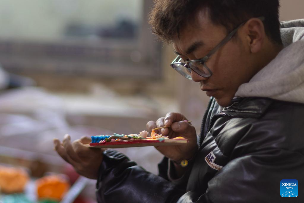 Butter sculptures enjoy widespread popularity in Lhasa ahead of Tibetan New Year