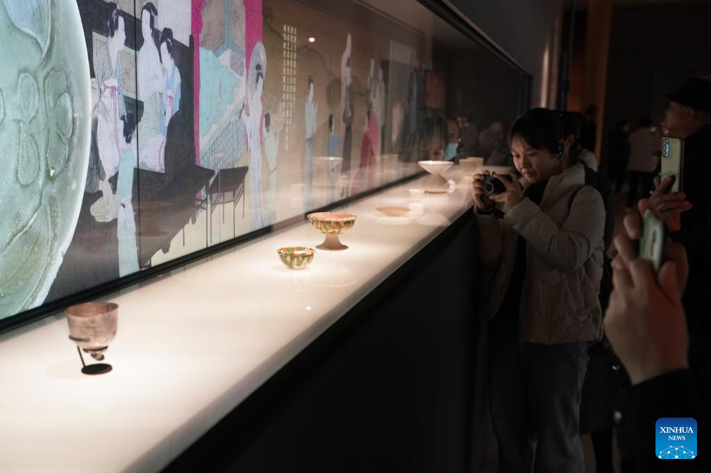 Relics museum opens at NW China airport