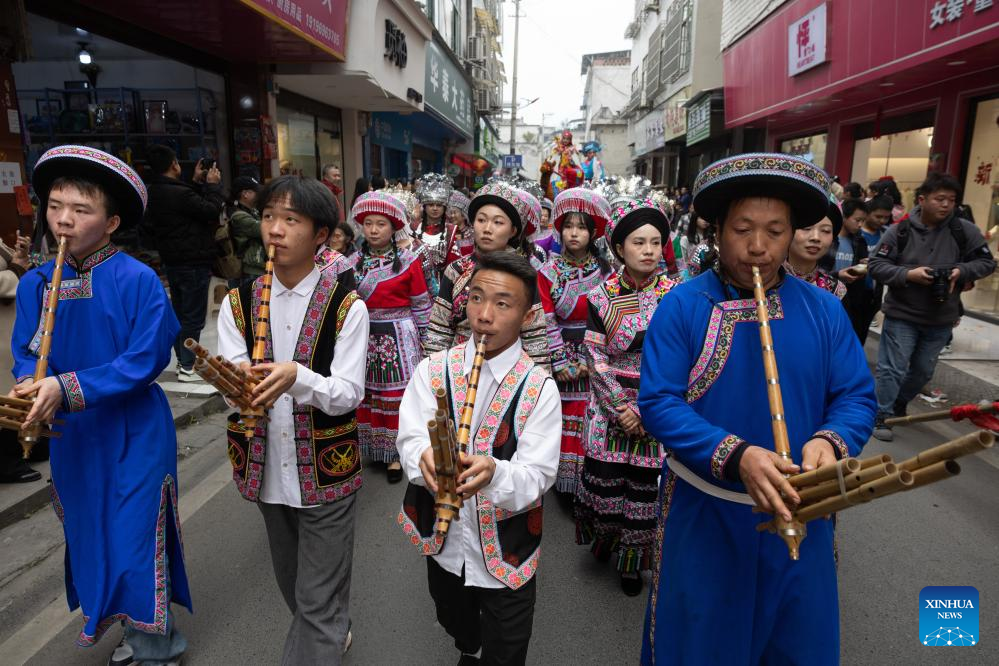 Parade featuring Daba Gaozhuang held in southwest China's Sichuan