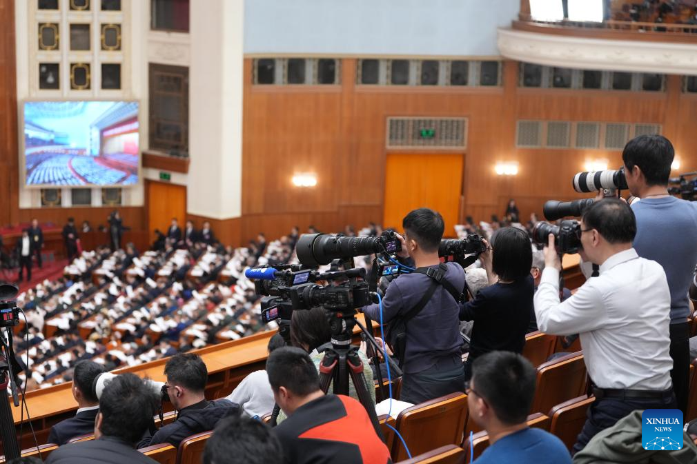 2nd plenary meeting of 3rd session of 14th NPC held in Beijing