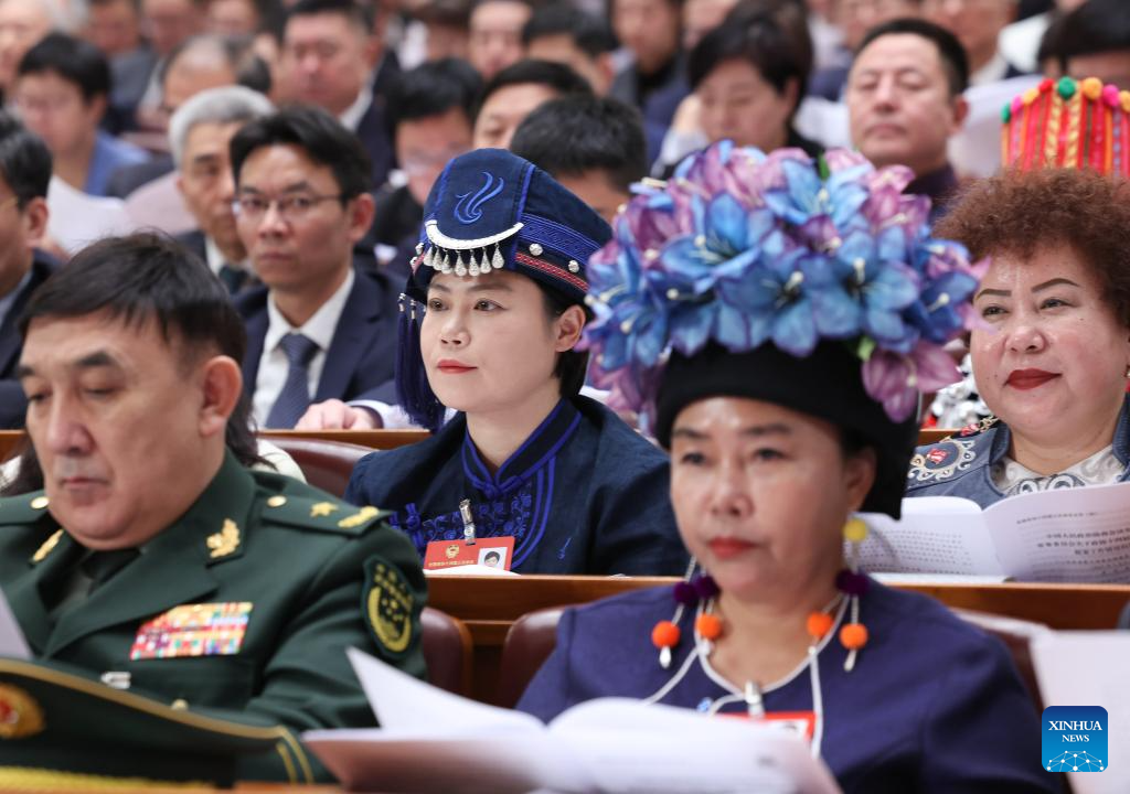 Female lawmakers, political advisors shine at China's ongoing 