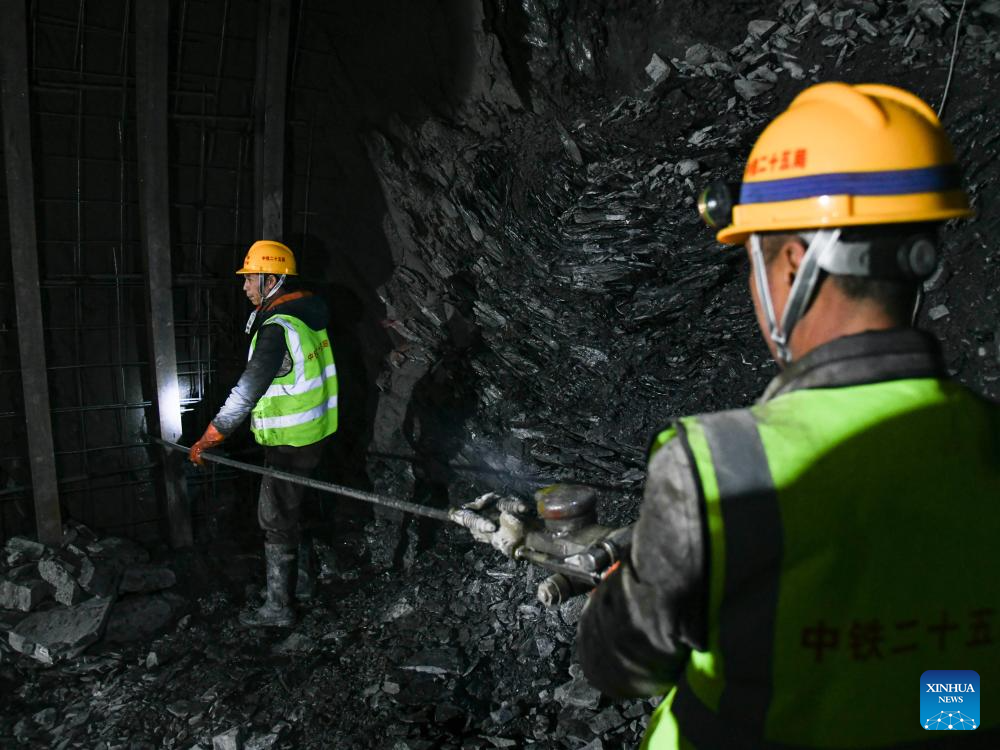 In pics: Banyou No.1 Tunnel along Xining-Chengdu railway in China's Sichuan