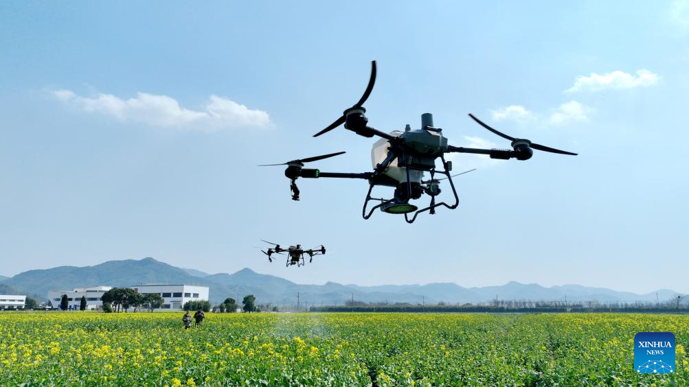 Farmers across China busy working at fields ahead of Chunfen