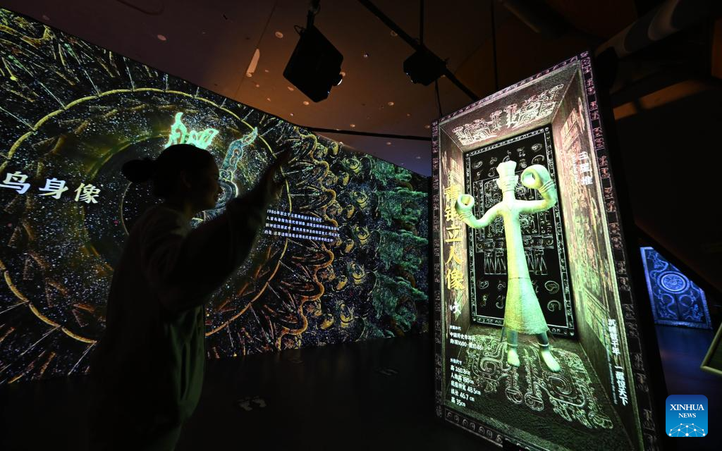 Immersive art exhibition of Sanxingdui opens in China's Tianjin