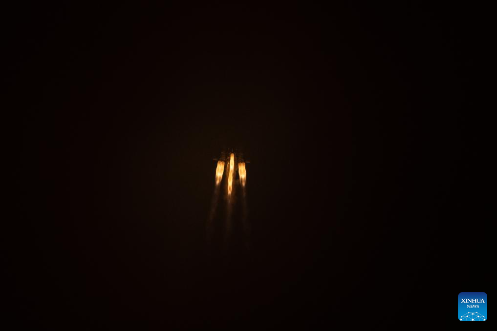 China launches internet satellite group