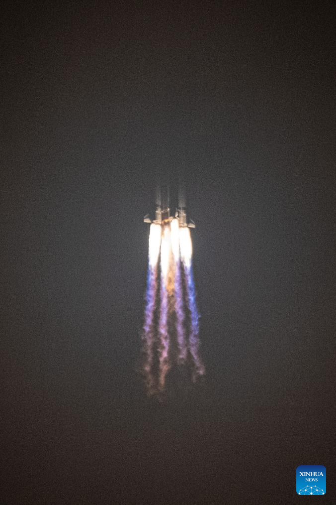 China launches internet satellite group
