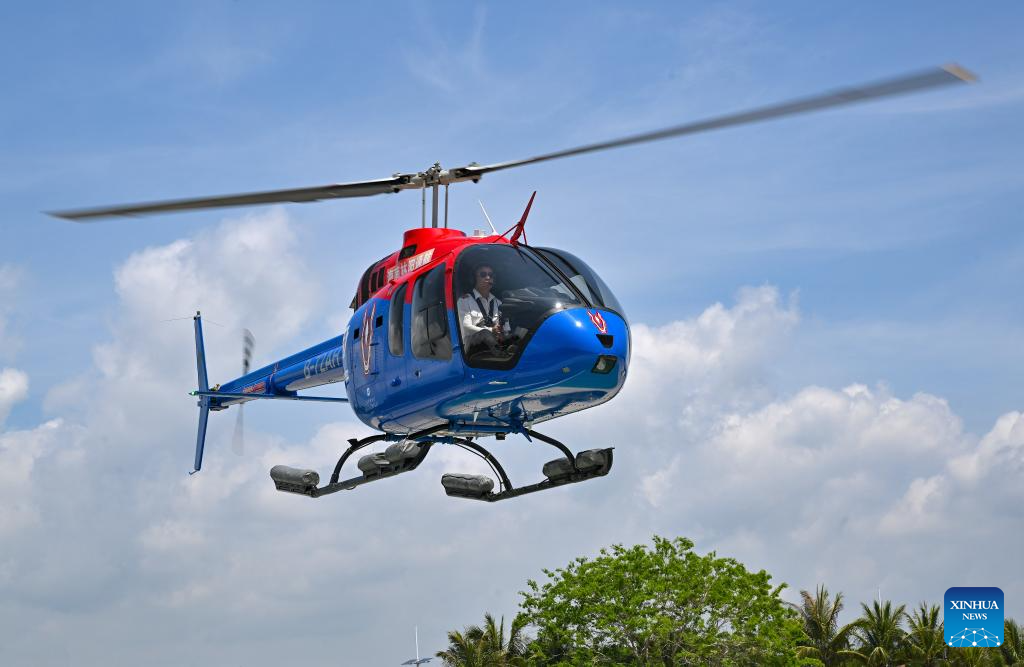 Low-altitude tourism activities become trendy among tourists in China's Hainan