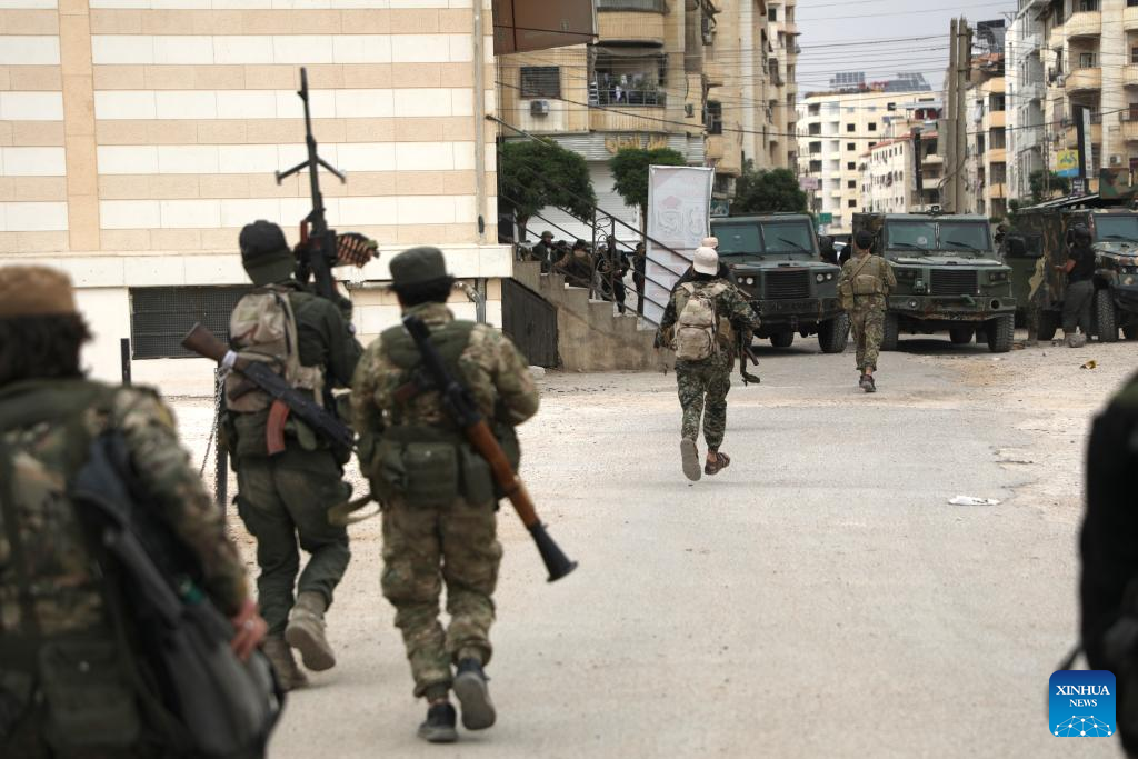 Death toll rises to 39 in sectarian clashes near Damascus as ceasefire falters