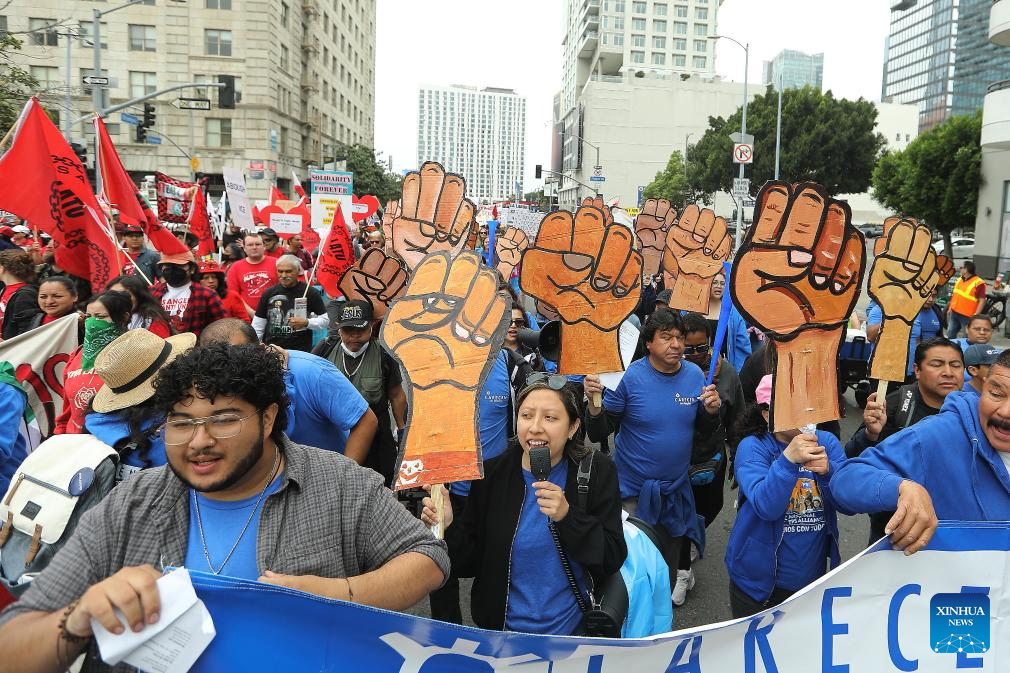 Large crowds turn out for Int'l Workers' Day rally in Los Angeles
