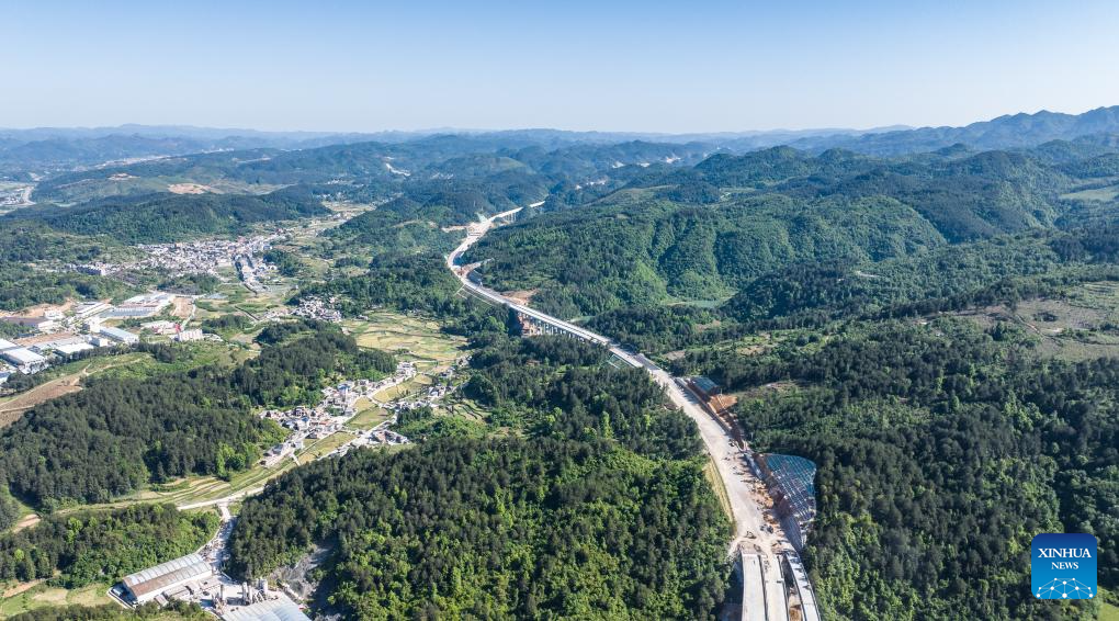 Guiyang-Pingtang expressway under construction in China's Guizhou