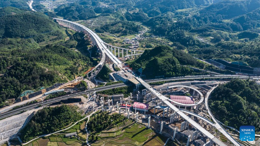 Guiyang-Pingtang expressway under construction in China's Guizhou