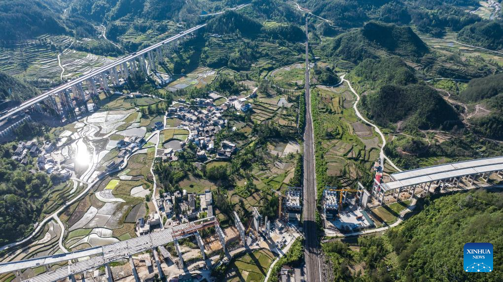 Guiyang-Pingtang expressway under construction in China's Guizhou