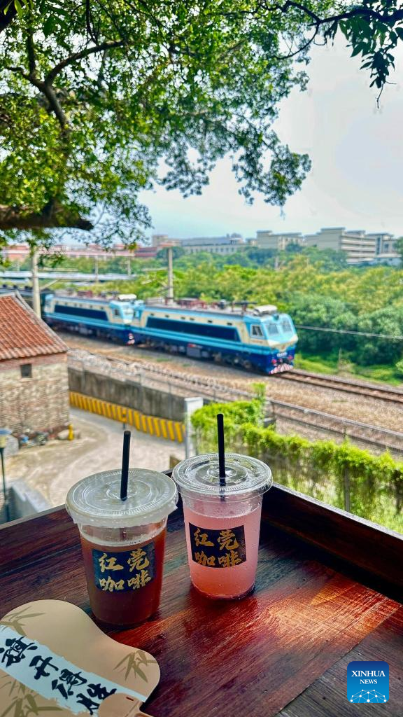 Village cafés brewing new getaways in rural China