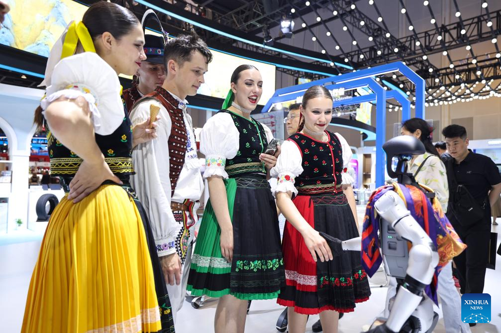 Featured products highlight openness, unlock trade potential between China, CEEC