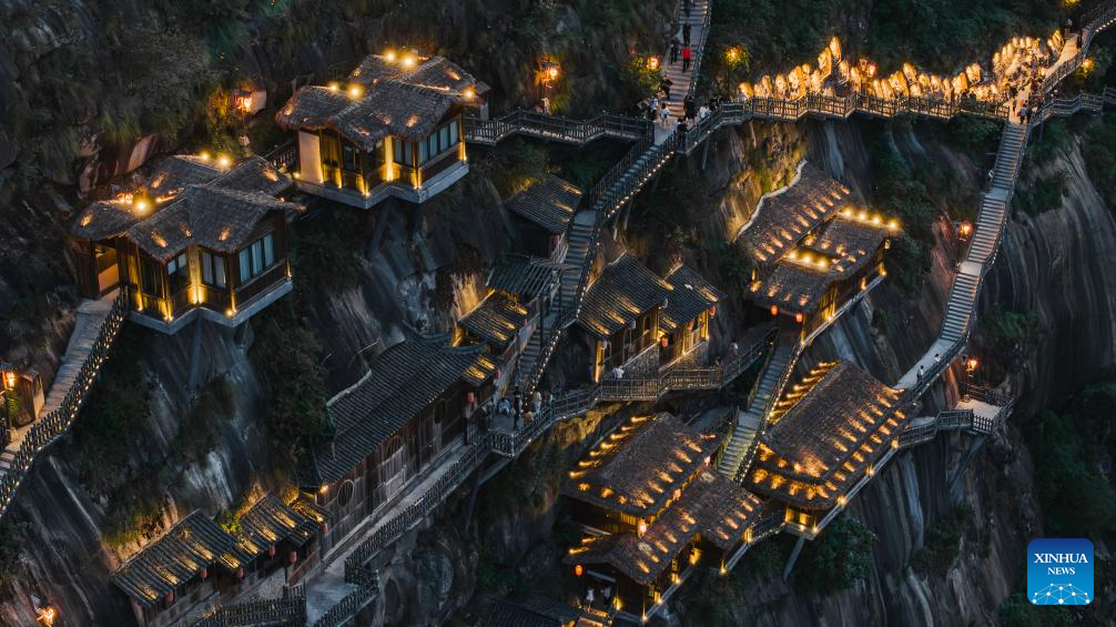 Across China: Cliffside wonders elevate tourism in east China