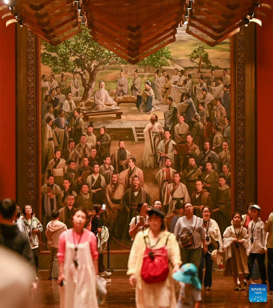 Cultural tourism thrives in Confucius hometown