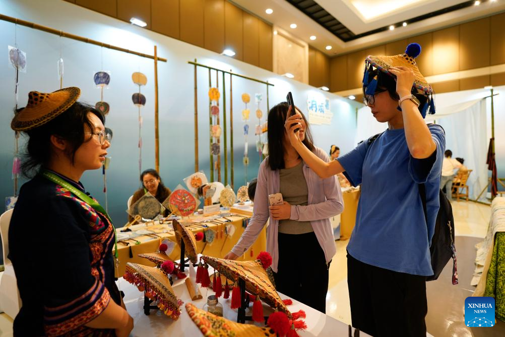 9th Int'l Festival of Intangible Cultural Heritage held in Chengdu