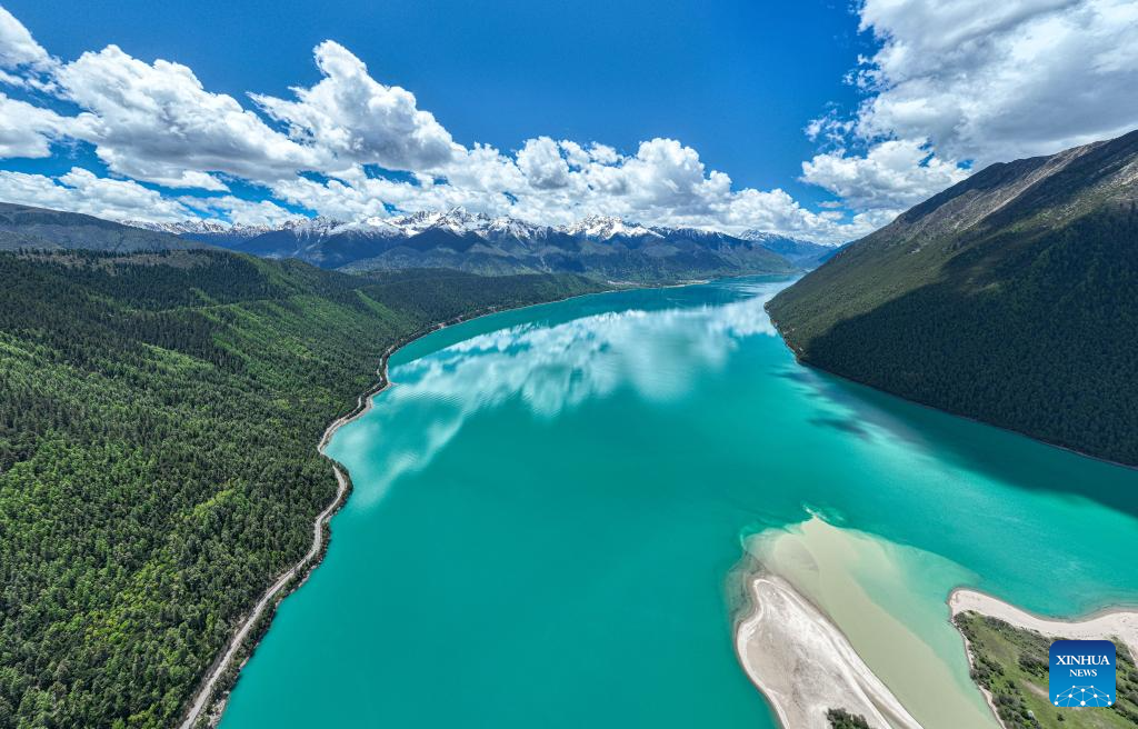 Scenery of Basum Tso in Xizang, SW China