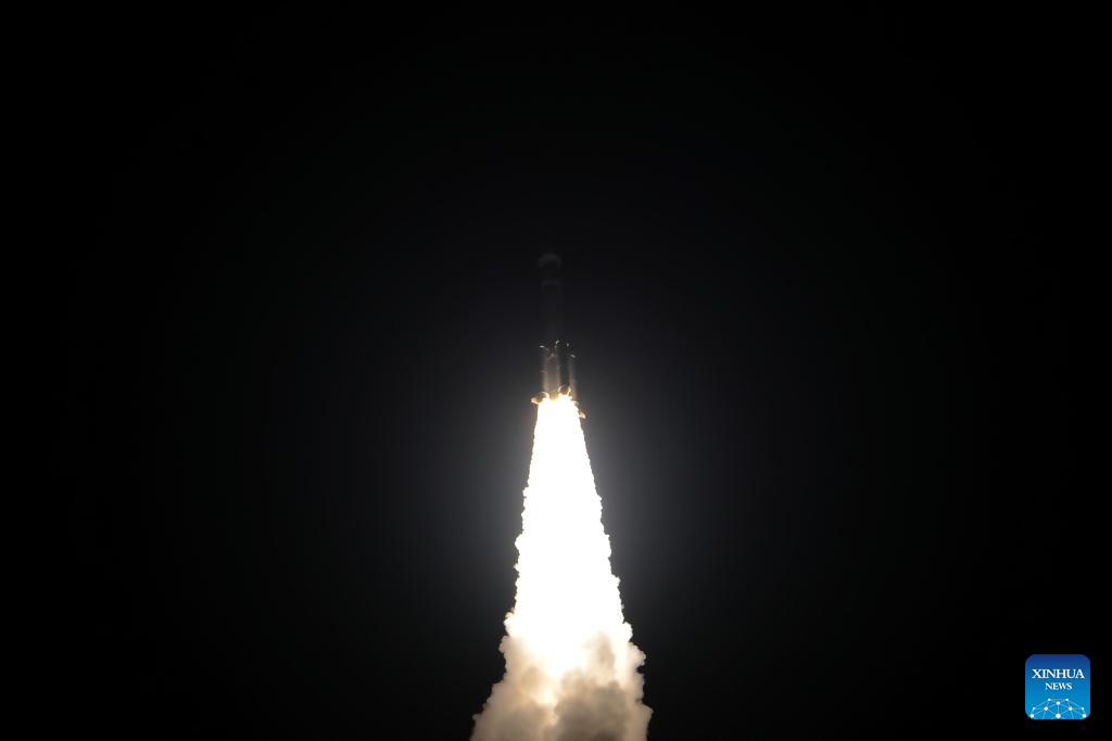 China launches internet satellite group